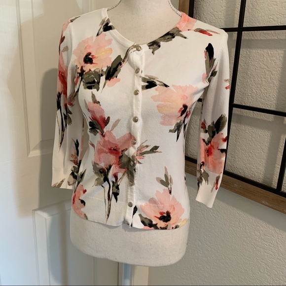 White House Black Market Sweaters - White House black market floral cardigan size XS